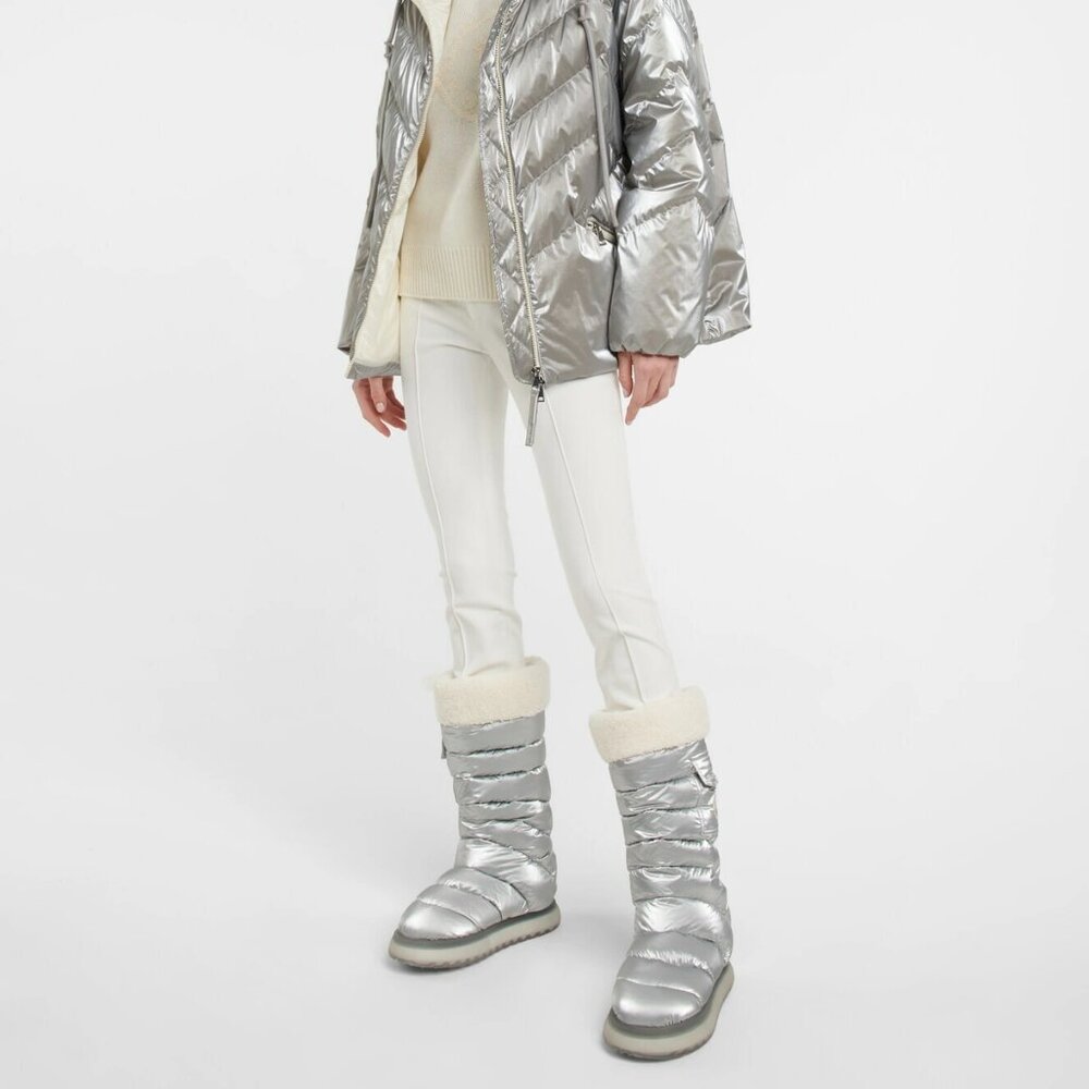 Moncler Gaia down snow boots logo-adorned ,snap-buttoned flap pockets Size 37 - Picture 3 of 16